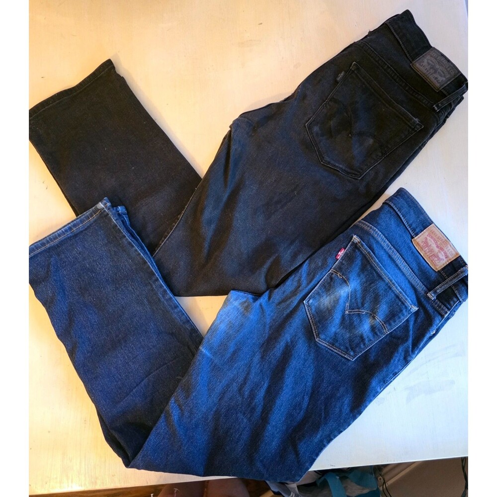 Lot 2 Pairs  Levi's 314 Shaping Straight Jeans Blue and Black Women's Size 29